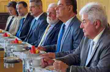  Comitiva de senadores diz que abriu diálogo com autoridades dos EUA 